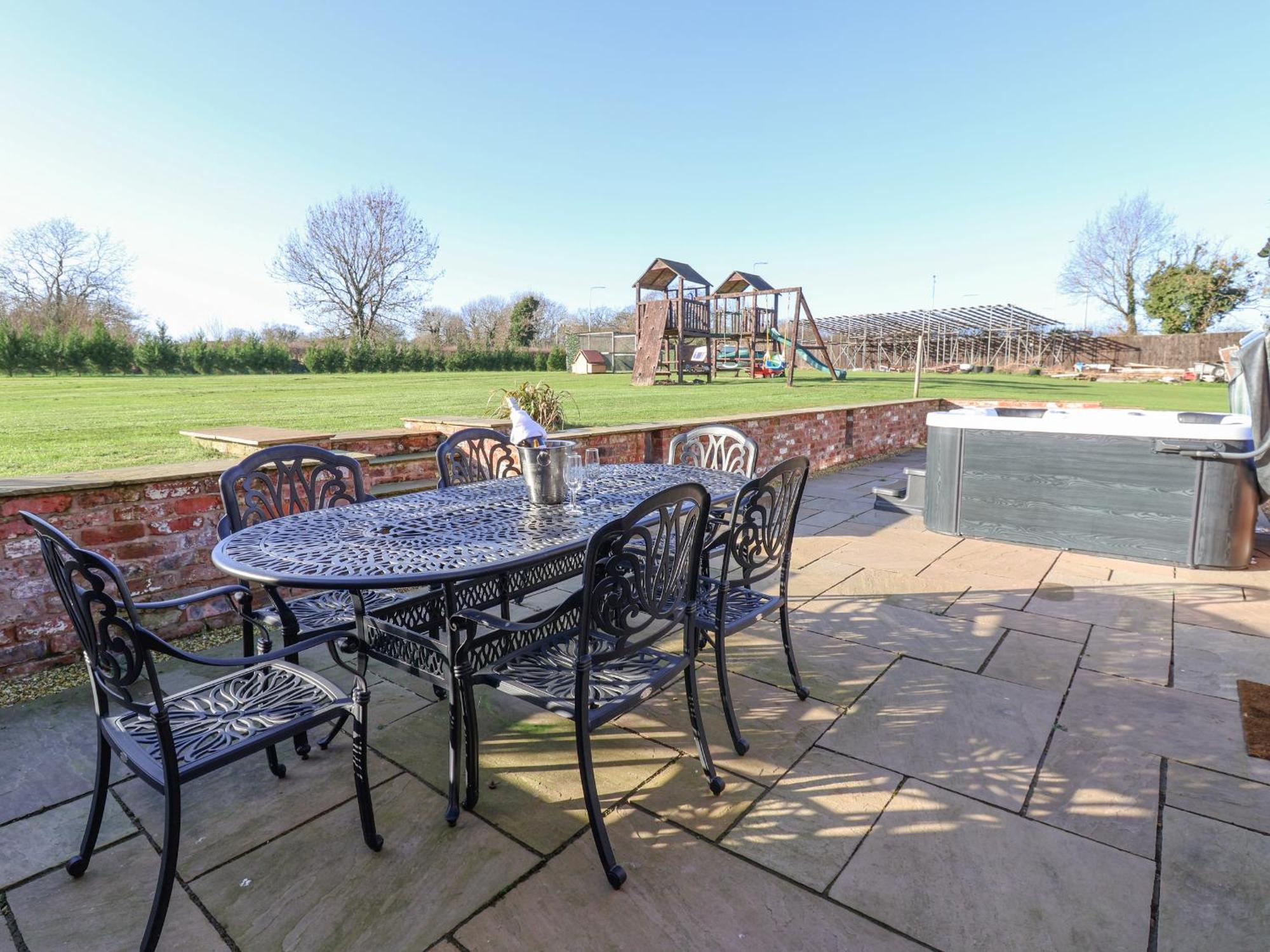 The Shippon Villa Frodsham Exteriör bild