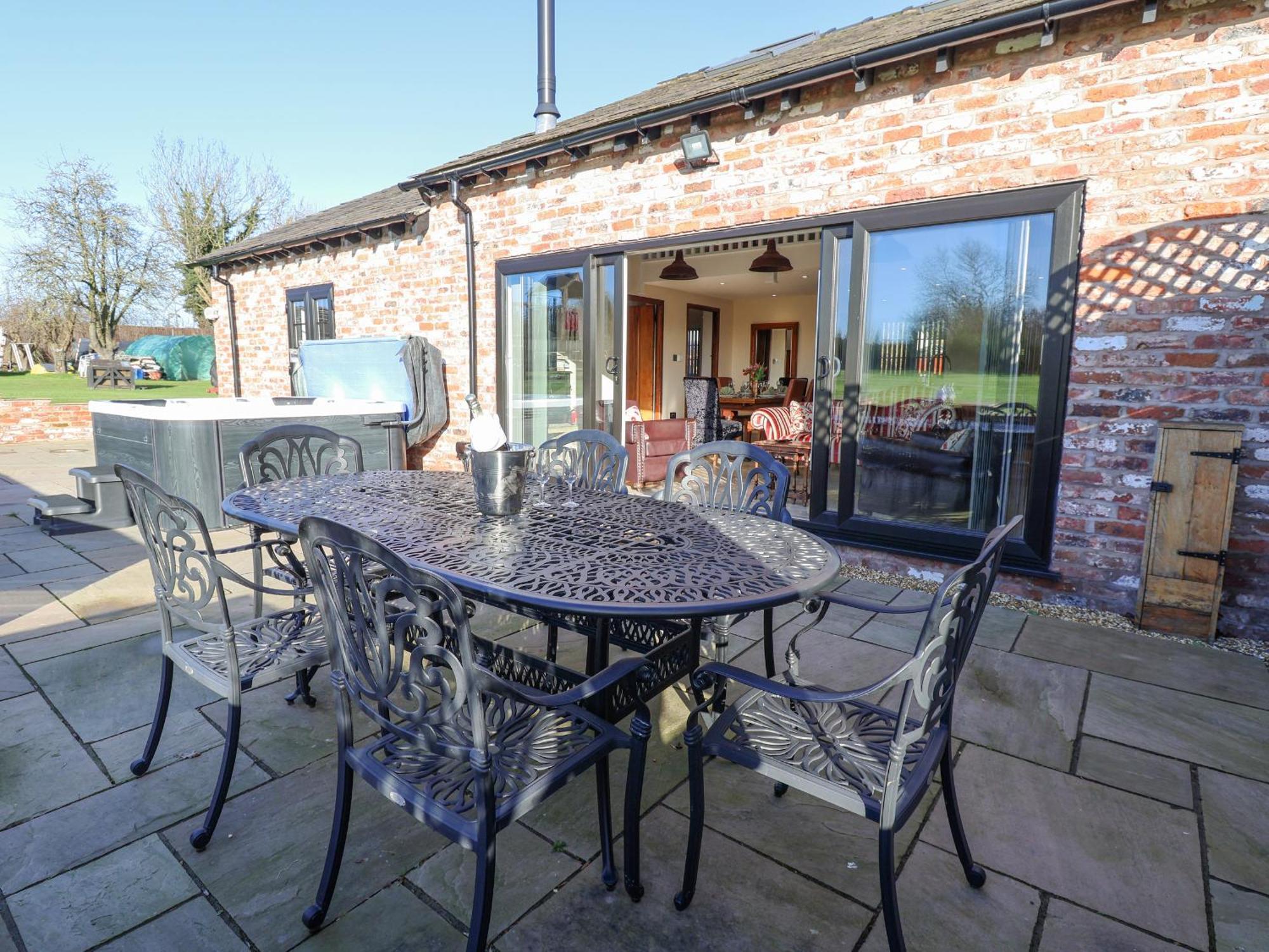 The Shippon Villa Frodsham Exteriör bild